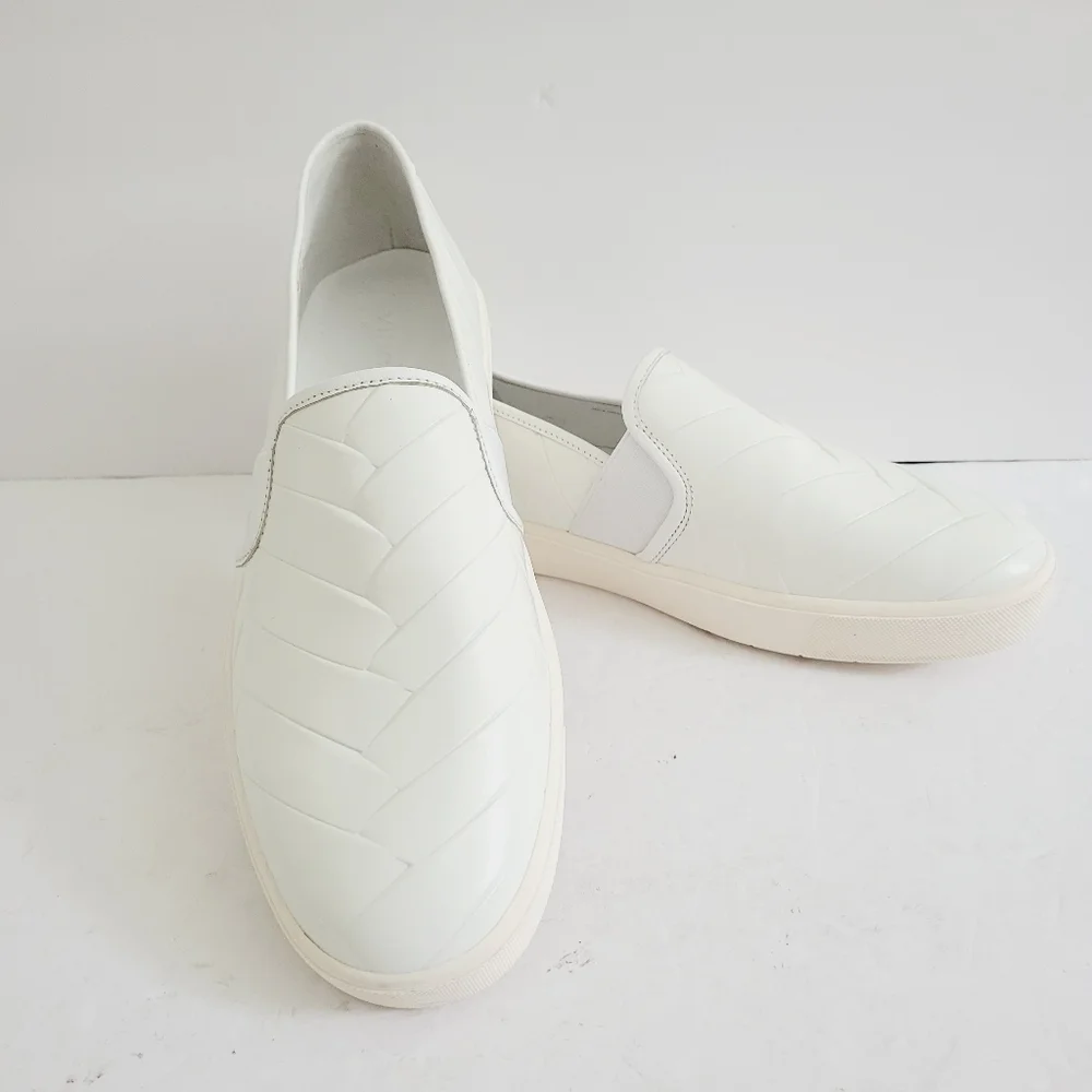 New VINCE LEATHER WOVEN LOOK SLIP ON SNEAKER LOAFER ,Size 9,5
